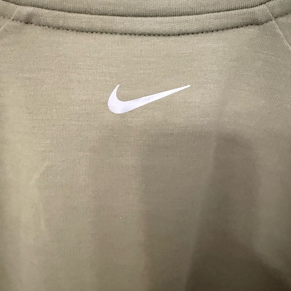 Nike Women's Lightweight Sweatshirt - Picture 3 of 5